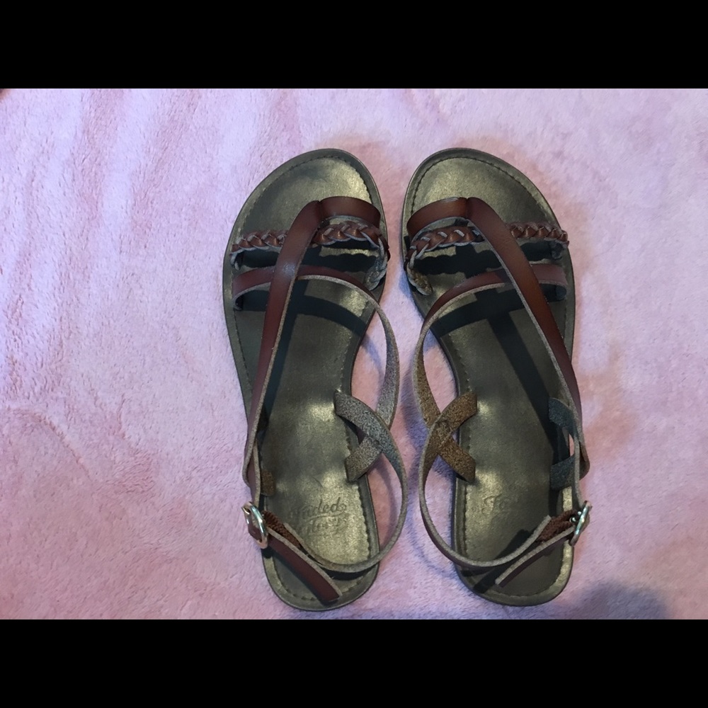 Sandals - Picture 2 of 4